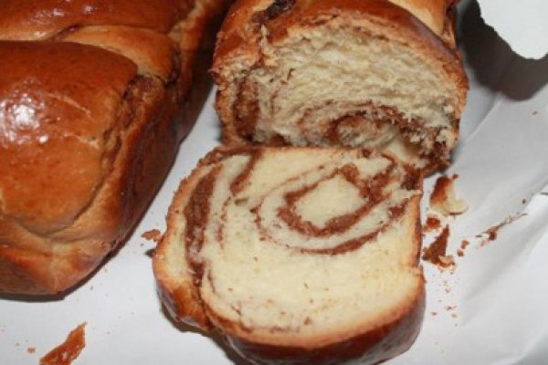 7 milioane de cozonaci şi pască, la preţuri între 5 şi 40 de lei, de Paşte
